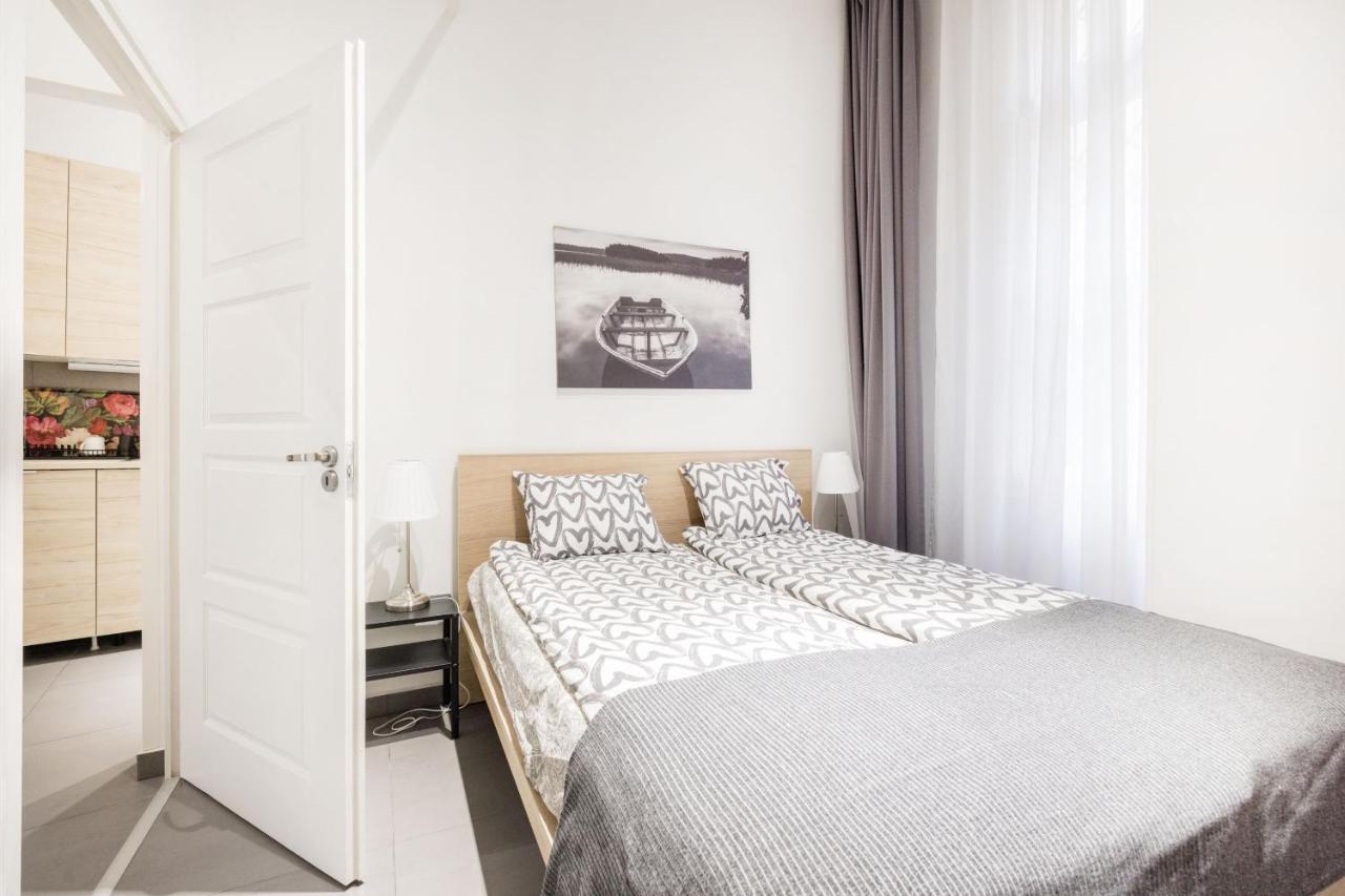 Elegant Apartment In Super Central Location Budapest Exterior foto