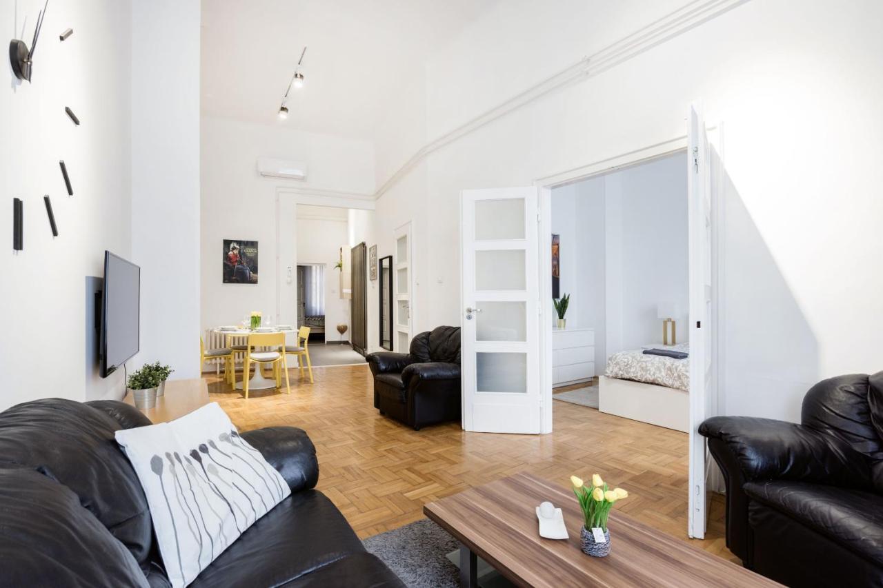 Elegant Apartment In Super Central Location Budapest Exterior foto